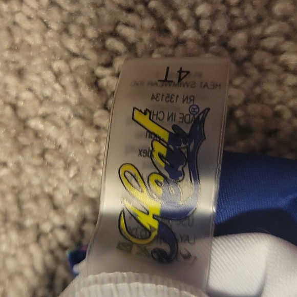 SWIMSUIT 🩱 4T girls - Picture 2 of 5